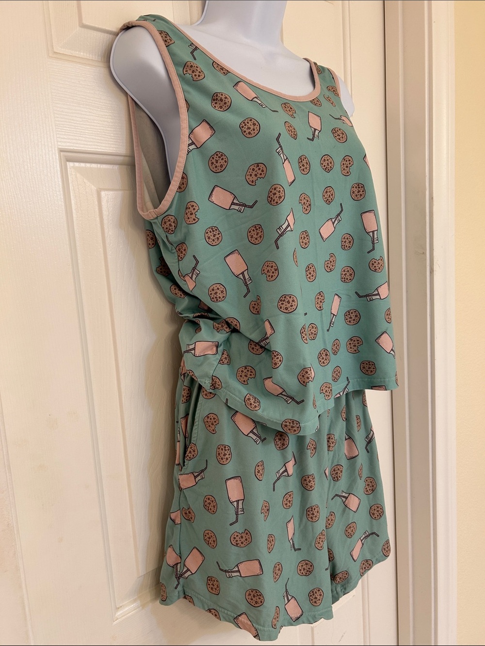 POP Fit Pajama Set Milk & Cookies Mint Green Print Tank and Lounge Shorts Large - Picture 7 of 7